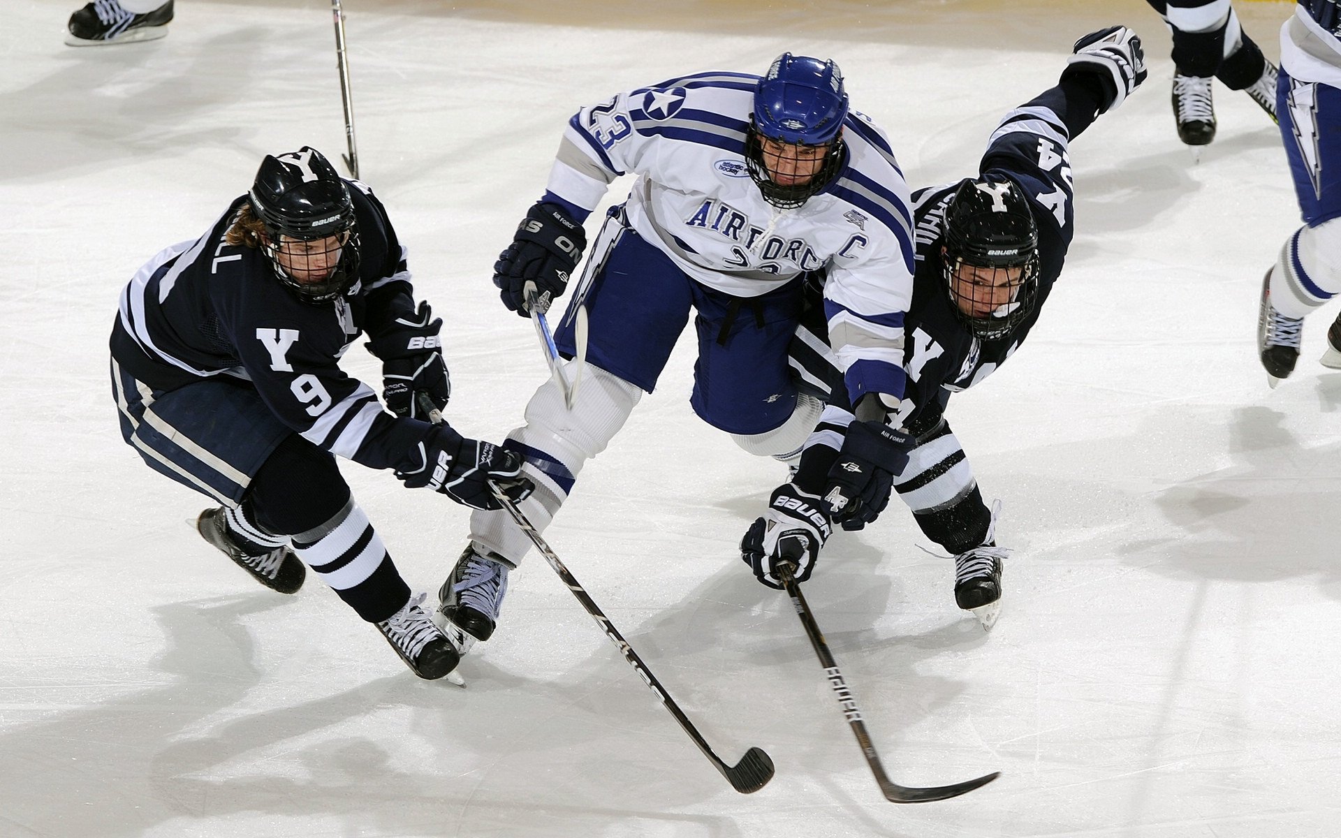 《堡垒之夜》未来光影创意大赛，玩家作品精彩纷呈！