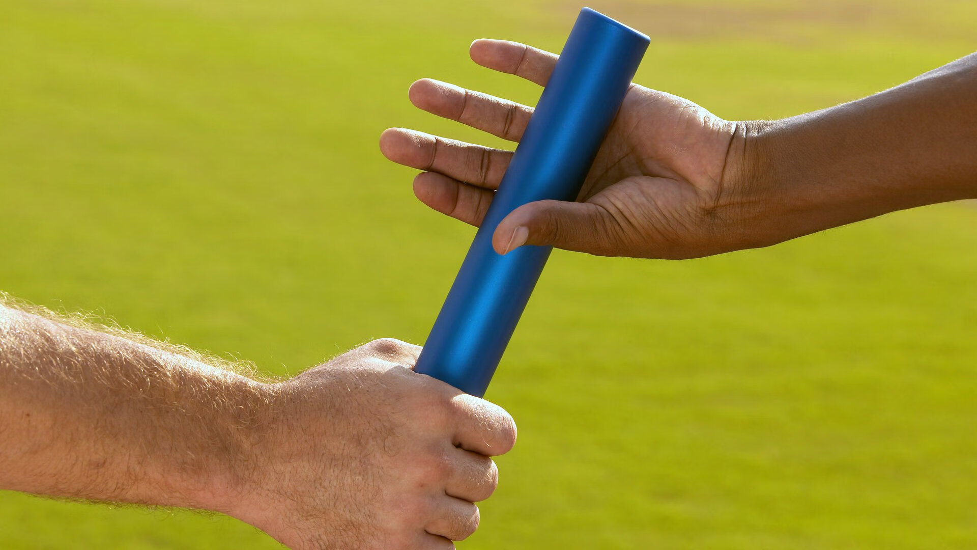 “尼古拉斯·桑特基：阿根廷美洲狮队的核心人物，未来前景广阔”